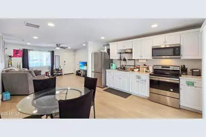 8012 W Highland Avenue, Phoenix, AZ 85033 - Photo 9