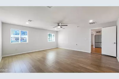 8012 W Highland Avenue, Phoenix, AZ 85033 - Photo 11