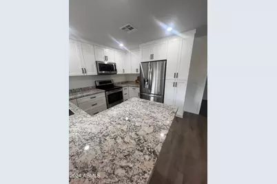 6530 S Farmer Avenue, Tempe, AZ 85283 - Photo 9