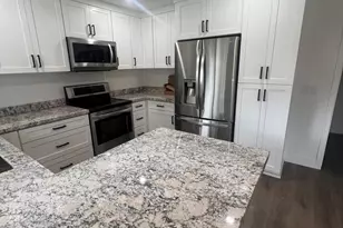 6530 S Farmer Ave, Tempe, AZ 85283 - Photo 9