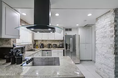 5722 N 62nd Drive, Glendale, AZ 85301 - Photo 13