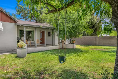 3205 E Clarendon Avenue #13, Phoenix, AZ 85018 - Photo 9