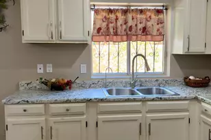 615 N 61st Dr, Phoenix, AZ 85043 - Photo 9