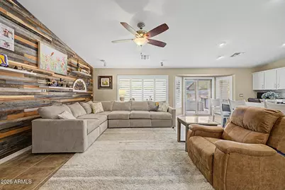 18164 W Desert Lane, Surprise, AZ 85388 - Photo 9