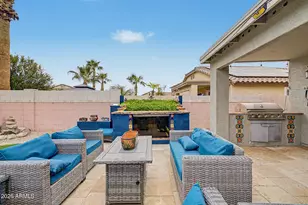 18164 W Desert Ln, Surprise, AZ 85388 - Photo 31