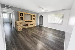 5603 W Tierra Buena Ln, Glendale, AZ 85306 - Photo 9