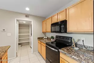 11333 N 92nd St, Scottsdale, AZ 85260 - Photo 9