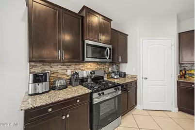 18461 N Ravello Road N, Maricopa, AZ 85138 - Photo 9