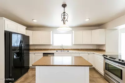 10302 N 88th Drive, Peoria, AZ 85345 - Photo 11