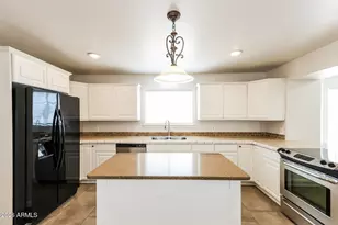 10302 N 88th Dr, Peoria, AZ 85345 - Photo 11