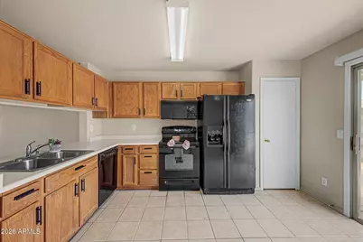 1368 W 18th Avenue, Apache Junction, AZ 85120 - Photo 17