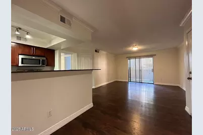 2025 E Campbell Avenue #Apt 142, Phoenix, AZ 85016 - Photo 5