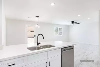 8870 W Rafael Drive, Arizona City, AZ 85123 - Photo 9