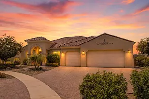 8428 S 16th Dr, Phoenix, AZ 85041 - Photo 1