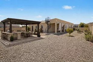 8428 S 16th Dr, Phoenix, AZ 85041 - Photo 33