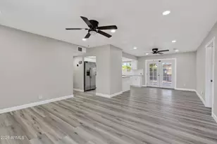 2049 W Joan De Arc Ave, Phoenix, AZ 85029 - Photo 9