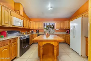 2240 E Whitton Ave, Phoenix, AZ 85016 - Photo 9