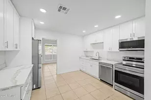 8118 N 29th Ave, Phoenix, AZ 85051 - Photo 1