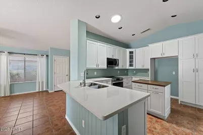 19894 N 108th Avenue, Sun City, AZ 85373 - Photo 13