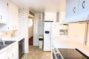 3136 W Wethersfield Rd, Phoenix, AZ 85029 - Photo 9