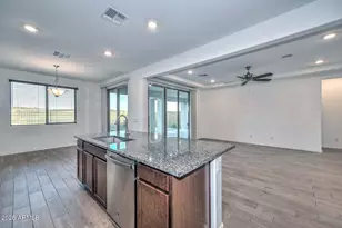 29507 N 113th Ln, Peoria, AZ 85383 - Photo 19