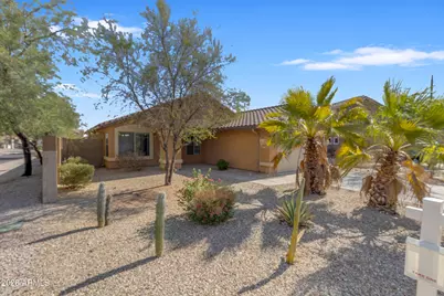 25883 W Gibson Lane, Buckeye, AZ 85326 - Photo 3