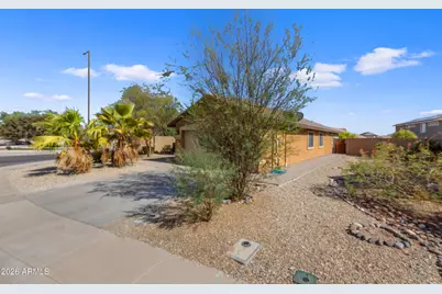 25883 W Gibson Lane, Buckeye, AZ 85326 - Photo 5