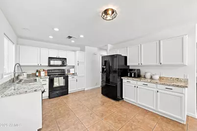 2914 E Windsong Drive, Phoenix, AZ 85048 - Photo 11