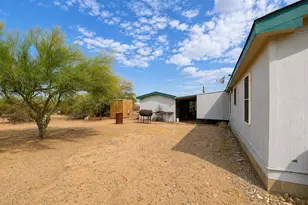 40413 N 253rd Ave, Morristown, AZ 85342 - Photo 17