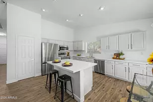 1743 E Branham Ln, Phoenix, AZ 85042 - Photo 7