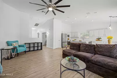 1743 E Branham Lane, Phoenix, AZ 85042 - Photo 13