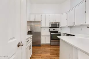 2010 E Aire Libre Ave, Phoenix, AZ 85022 - Photo 9