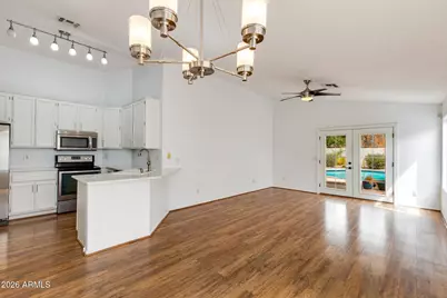 2010 E Aire Libre Avenue, Phoenix, AZ 85022 - Photo 7