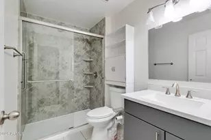 2010 E Aire Libre Ave, Phoenix, AZ 85022 - Photo 17
