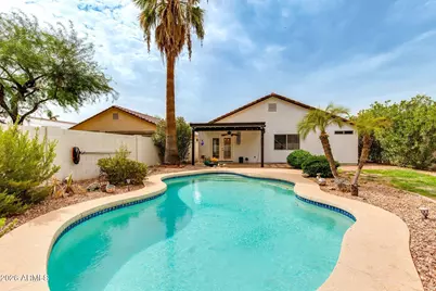 2010 E Aire Libre Avenue, Phoenix, AZ 85022 - Photo 21