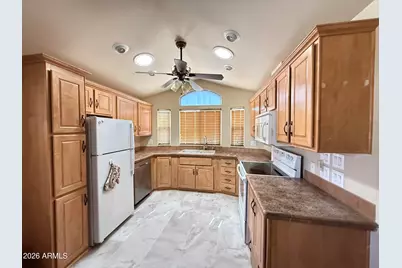 1410 S Havasupai Drive #410, Apache Junction, AZ 85119 - Photo 3