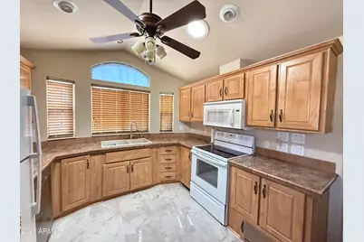 1410 S Havasupai Drive #410, Apache Junction, AZ 85119 - Photo 5