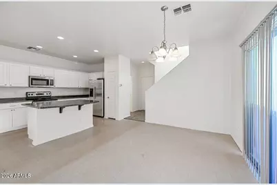 7060 S 7th Lane, Phoenix, AZ 85041 - Photo 5