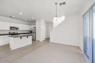 7060 S 7th Ln, Phoenix, AZ 85041 - Photo 5