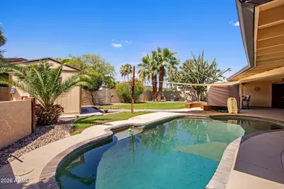 611 E Canterbury Lane, Phoenix, AZ 85022 - Photo 1
