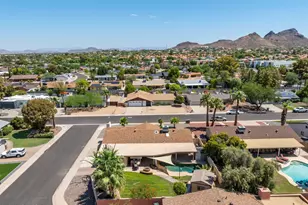 611 E Canterbury Ln, Phoenix, AZ 85022 - Photo 29