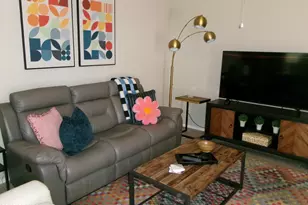 9151 W Greenway Rd, Peoria, AZ 85381 - Photo 9