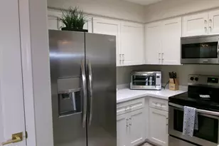 9151 W Greenway Rd, Peoria, AZ 85381 - Photo 3