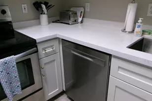 9151 W Greenway Rd, Peoria, AZ 85381 - Photo 25