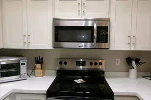 9151 W Greenway Rd, Peoria, AZ 85381 - Photo 3