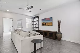 3221 N 37th St, Phoenix, AZ 85018 - Photo 3