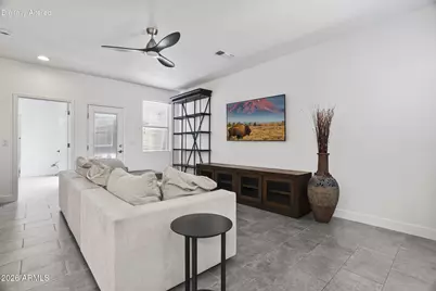 3221 N 37th Street #18, Phoenix, AZ 85018 - Photo 9