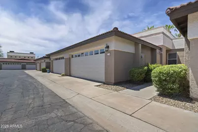 3221 N 37th Street #18, Phoenix, AZ 85018 - Photo 1