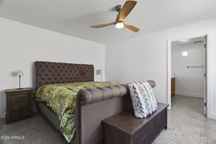 3221 N 37th St, Phoenix, AZ 85018 - Photo 9