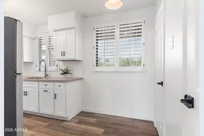 3242 E Camelback Road #204, Phoenix, AZ 85018 - Photo 25
